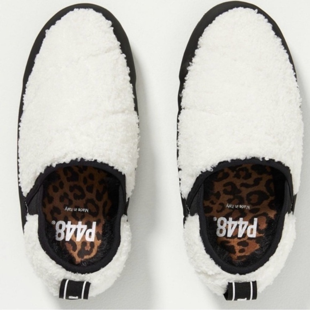 P448 Laby Slip On White and Black Slip-On Sneakers